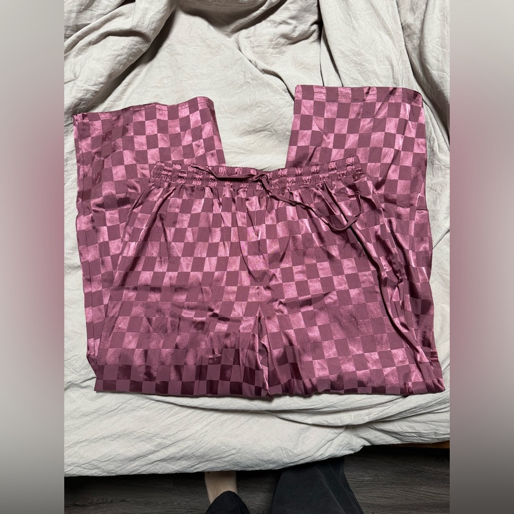 BCBG silky pants